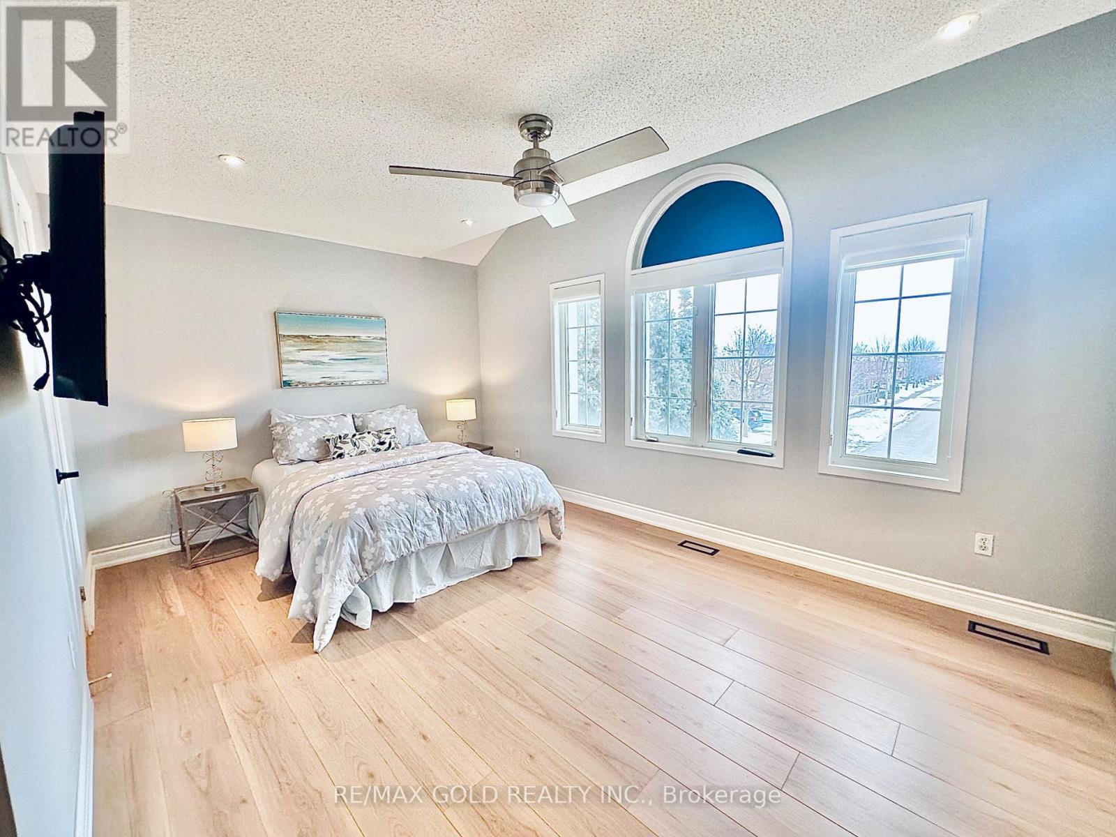 2293 Woodcrest Drive, Oakville, Ontario  L6M 4C5 - Photo 35 - W12824822