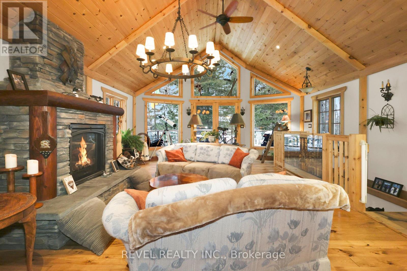 28 Beaver Pond Road, Elliot Lake, Ontario  P5A 2J7 - Photo 10 - X12824846