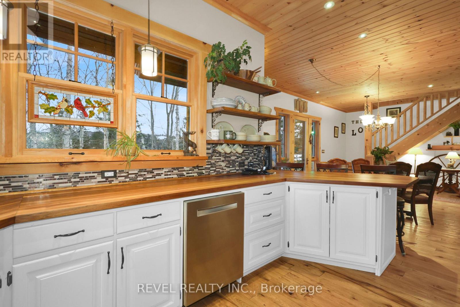 28 Beaver Pond Road, Elliot Lake, Ontario  P5A 2J7 - Photo 16 - X12824846