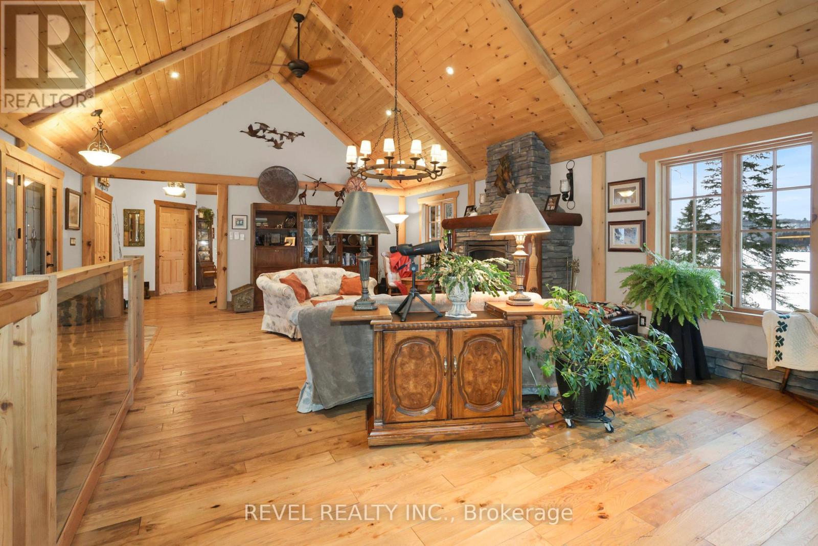 28 Beaver Pond Road, Elliot Lake, Ontario  P5A 2J7 - Photo 8 - X12824846