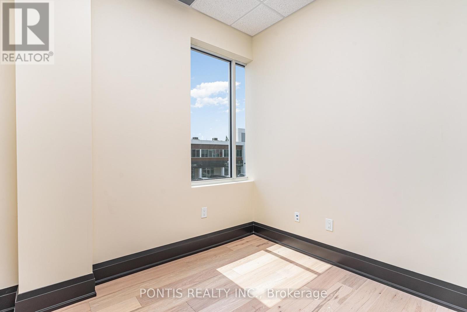 H211 - 460 Hespeler Road, Cambridge, Ontario  N1R 0E3 - Photo 30 - X12824860