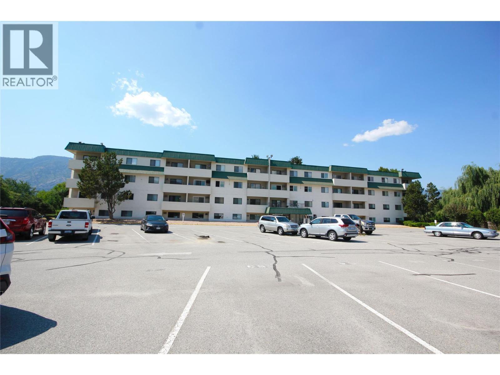 402 - 150 Skaha Place, Main South, Penticton 