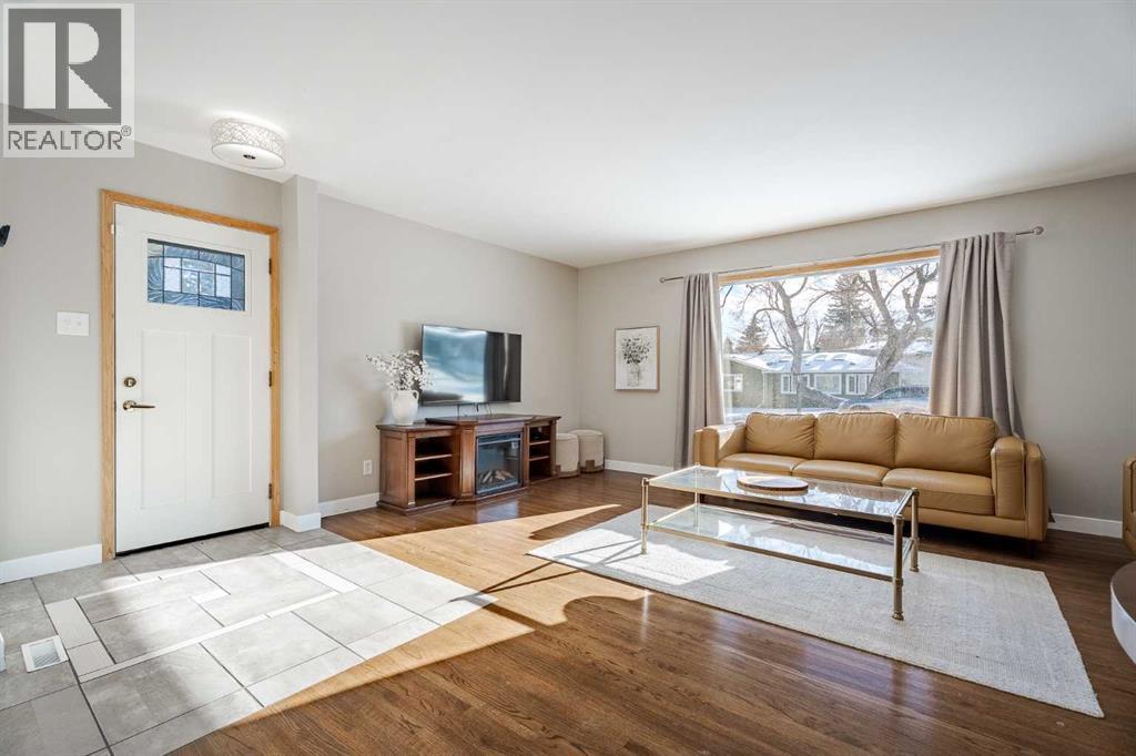 94 Brantford Crescent Nw, Calgary, Alberta  T2L 1N8 - Photo 15 - A2288265