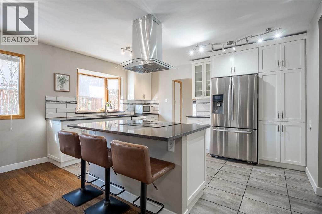 94 Brantford Crescent Nw, Calgary, Alberta  T2L 1N8 - Photo 7 - A2288265