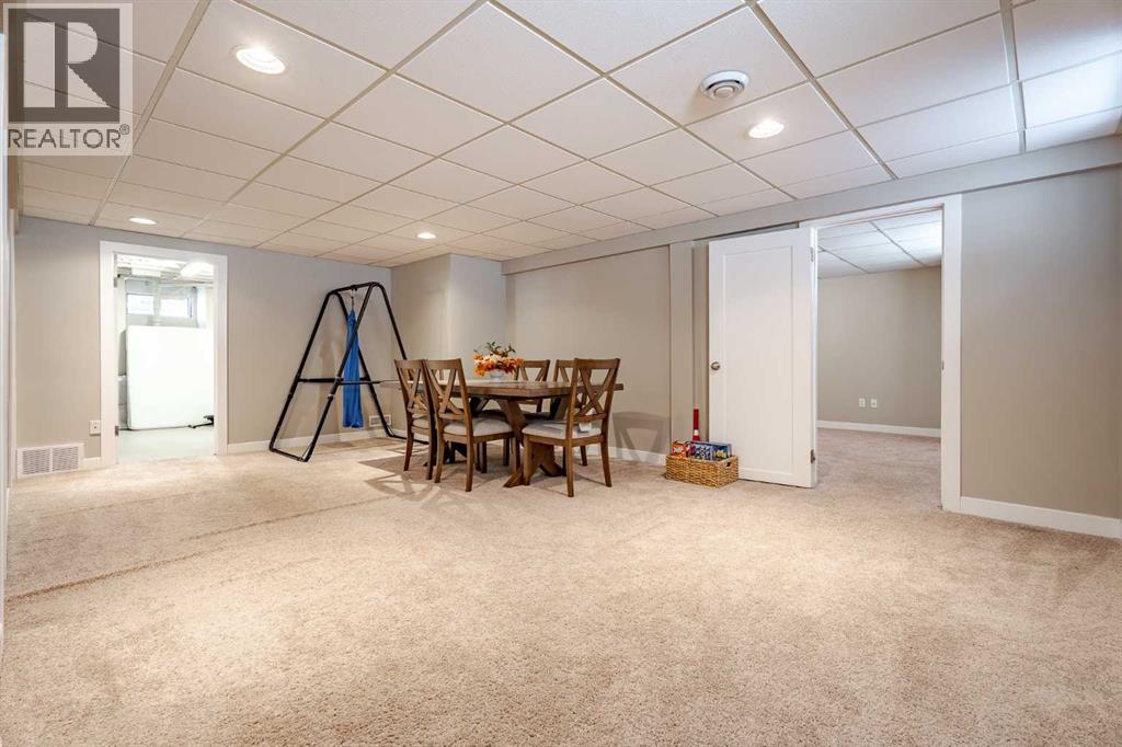 94 Brantford Crescent Nw, Calgary, Alberta  T2L 1N8 - Photo 24 - A2288265