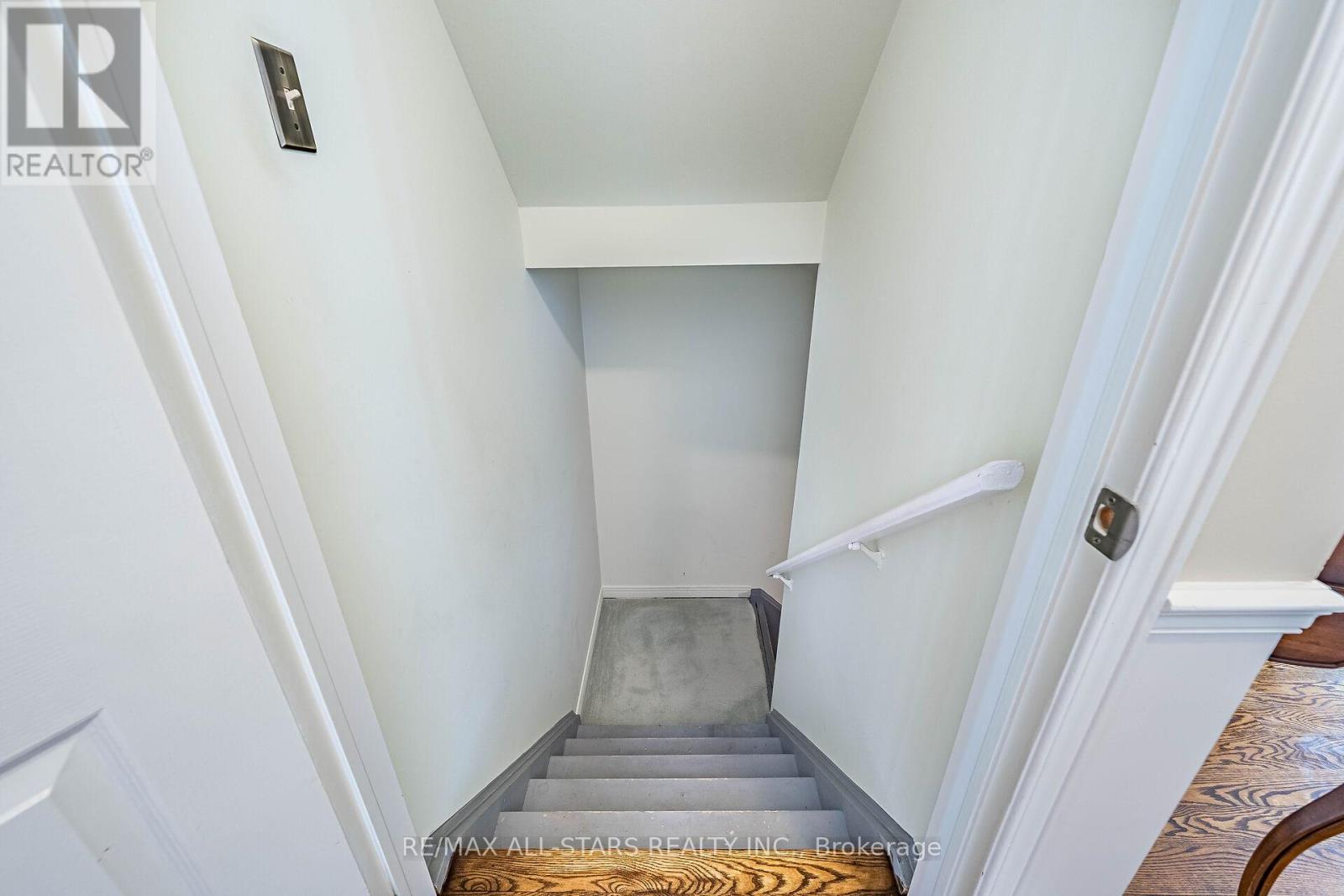 24 Ferndell Circle, Markham, Ontario  L3R 3Y8 - Photo 42 - N12820528