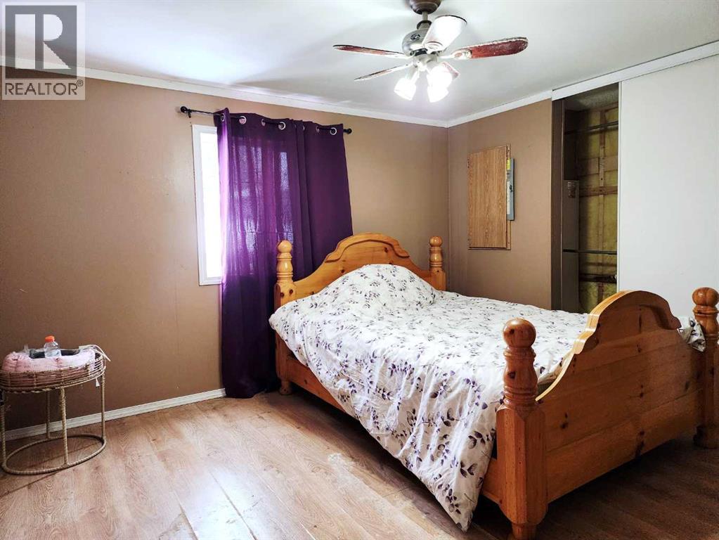 2 East Loop, Joffre, Alberta  T4L 2N2 - Photo 2 - A2289003