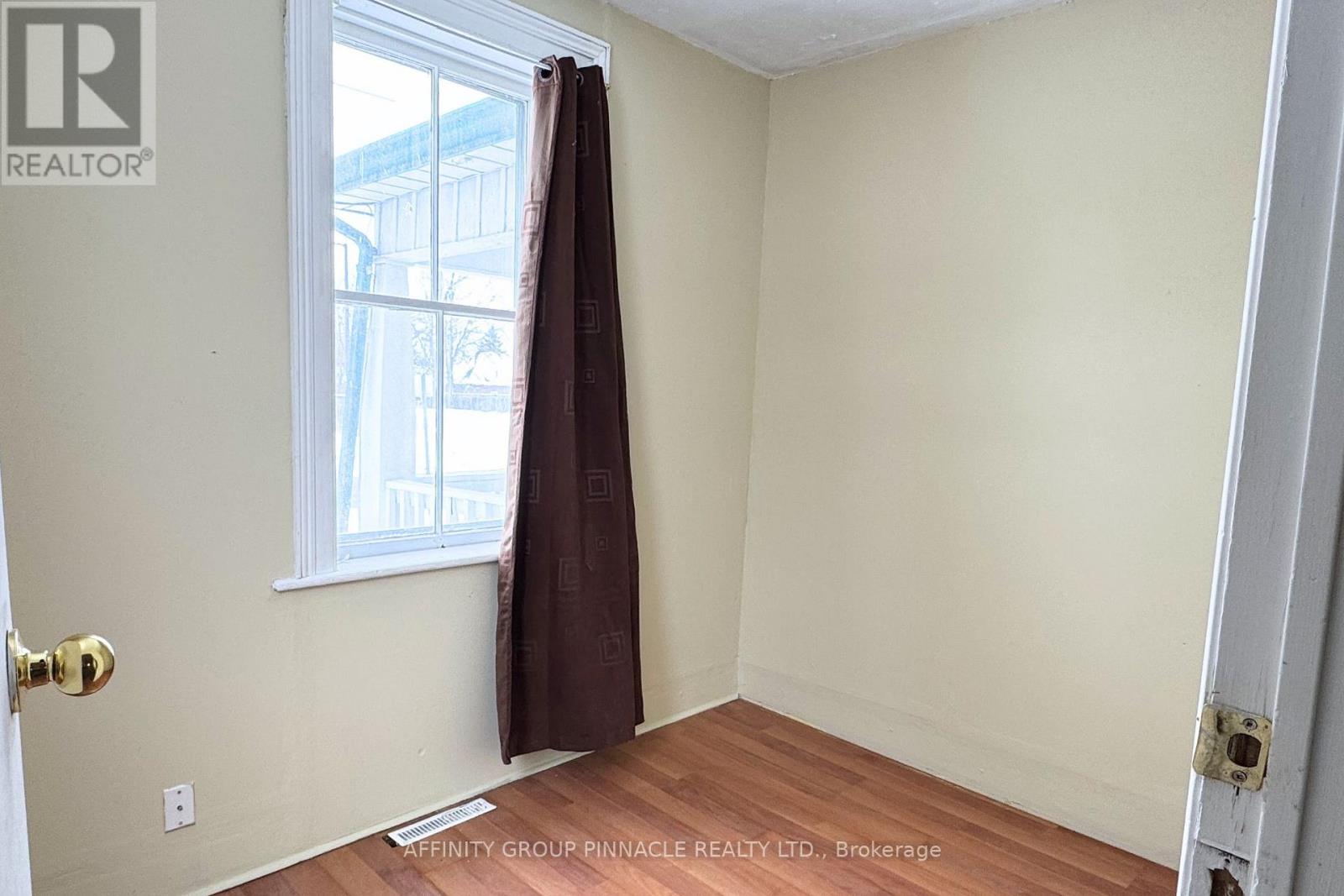 118 Lindsay Street S, Kawartha Lakes, Ontario  K9V 2M7 - Photo 12 - X12824888