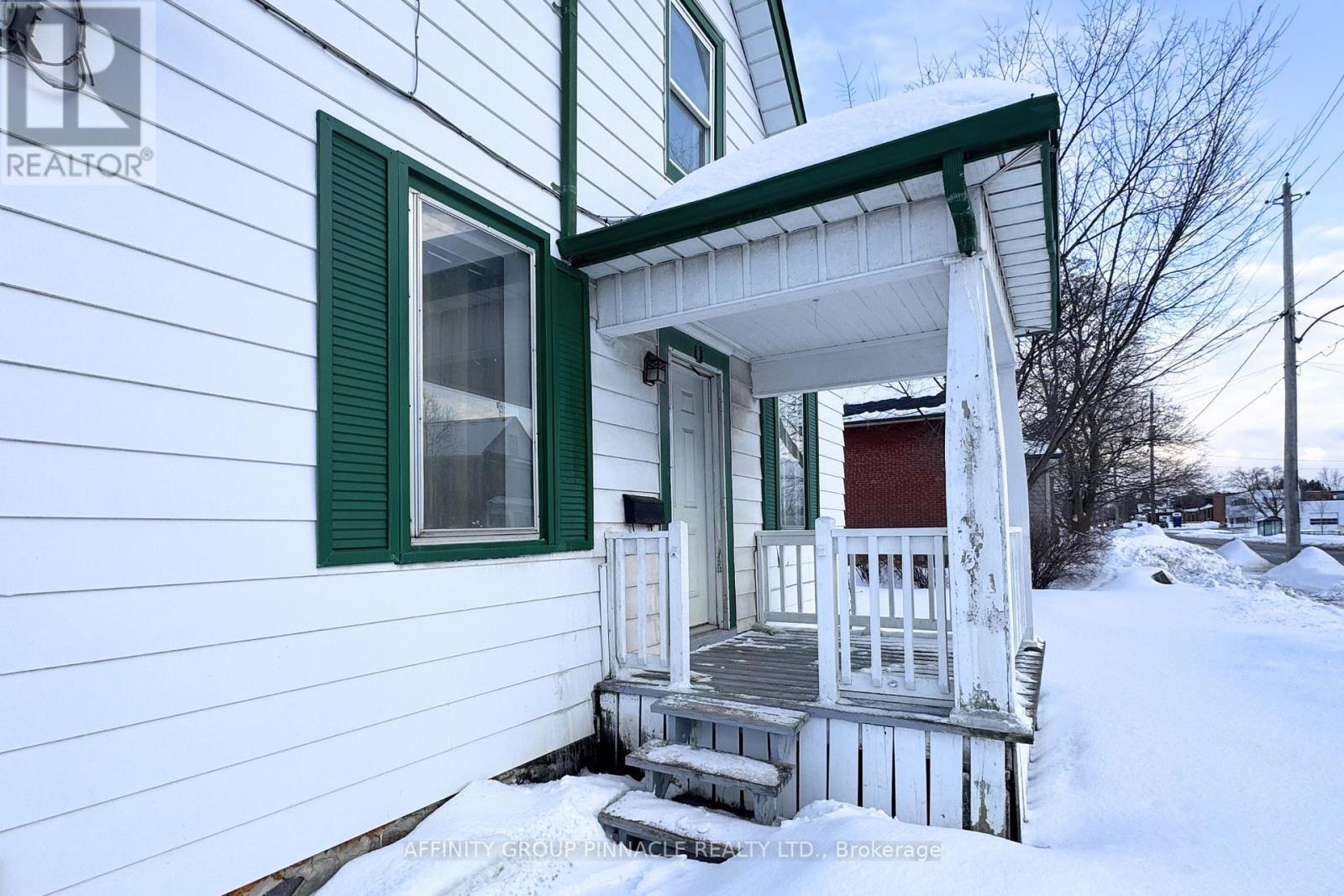 118 Lindsay Street S, Kawartha Lakes, Ontario  K9V 2M7 - Photo 6 - X12824888