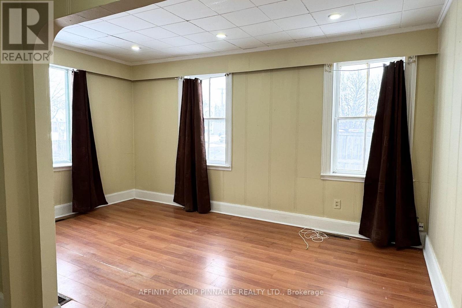 118 Lindsay Street S, Kawartha Lakes, Ontario  K9V 2M7 - Photo 9 - X12824888