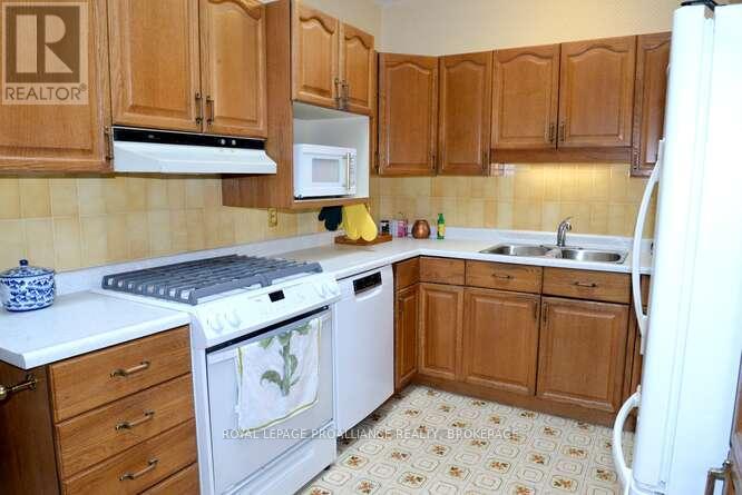 5 Helena Place, Kingston, Ontario  K7L 4V1 - Photo 13 - X12824880