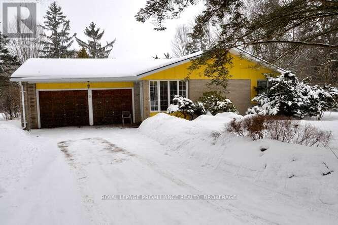 5 Helena Place, Kingston, Ontario  K7L 4V1 - Photo 2 - X12824880