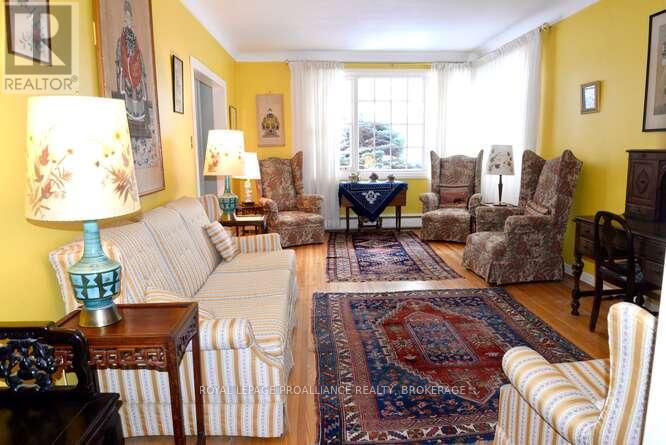 5 Helena Place, Kingston, Ontario  K7L 4V1 - Photo 5 - X12824880