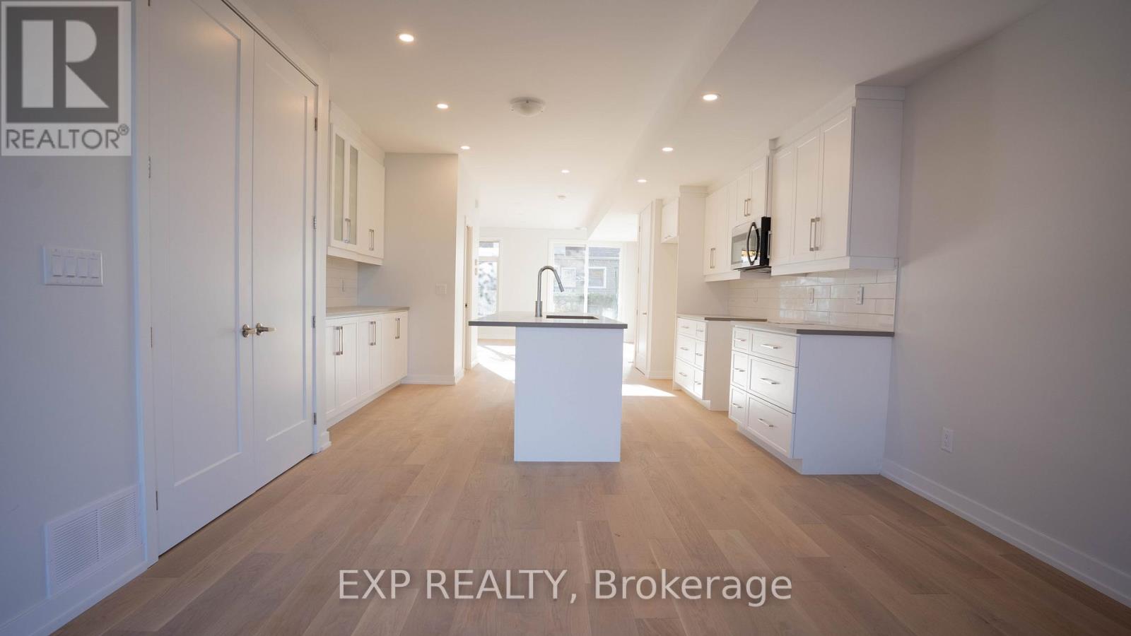 236 Woodroffe Avenue N, Ottawa, Ontario K2A 3V4 - Photo 4 - X12824894