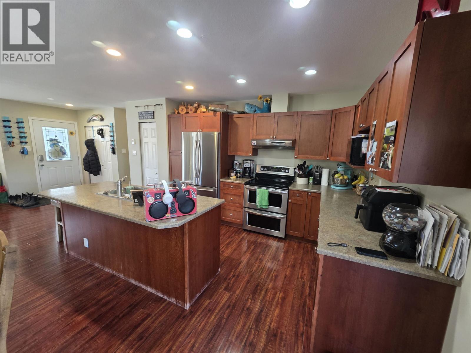 3727 Dobbie Street, Terrace, British Columbia  V8G 5T7 - Photo 3 - R3093685