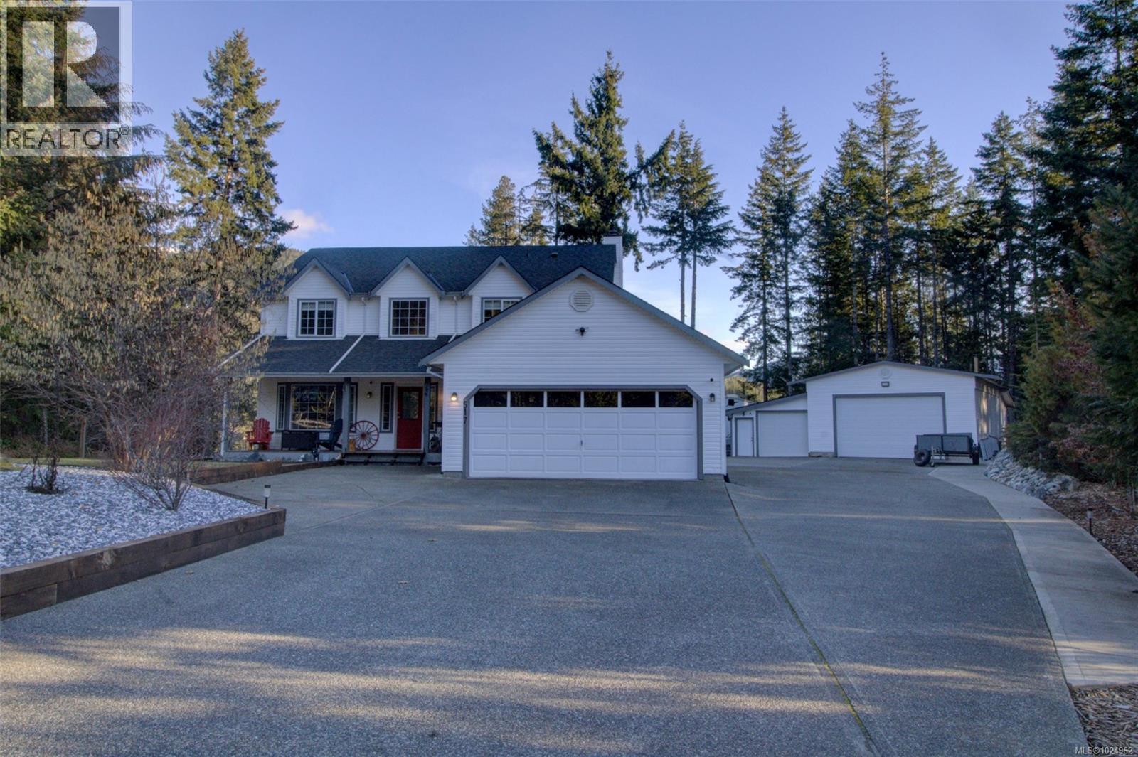 517 Burman Crt, Gold River, British Columbia