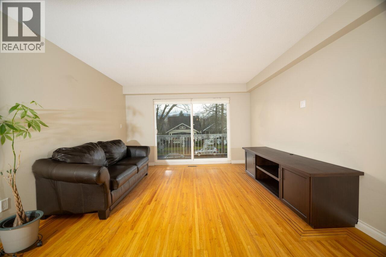 2654 Oxford Street, Vancouver, British Columbia  V5K 1N3 - Photo 6 - R3094030