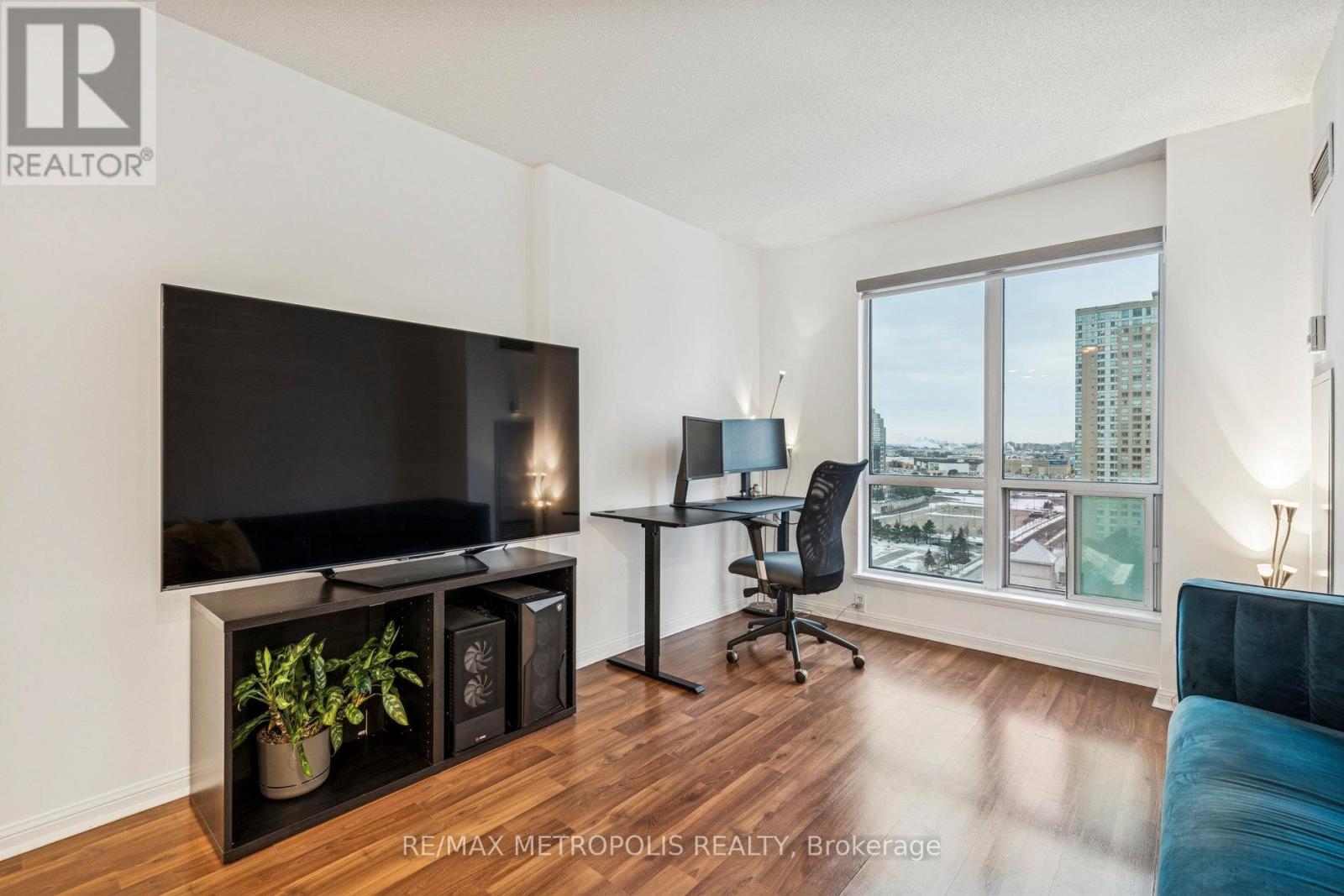 1911 - 8 Lee Centre Drive, Toronto, Ontario  M1H 3H8 - Photo 10 - E12824930