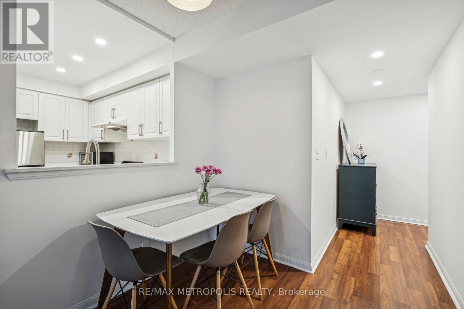 1911 - 8 Lee Centre Drive, Toronto, Ontario  M1H 3H8 - Photo 14 - E12824930