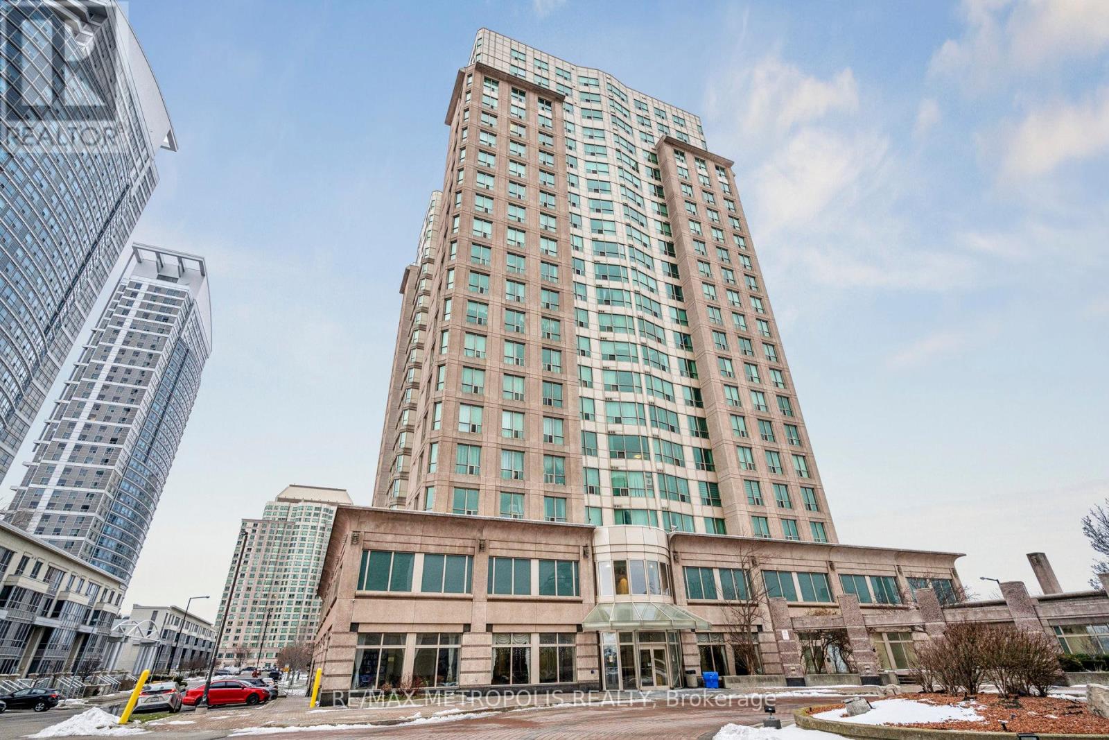 1911 - 8 Lee Centre Drive, Toronto, Ontario  M1H 3H8 - Photo 3 - E12824930