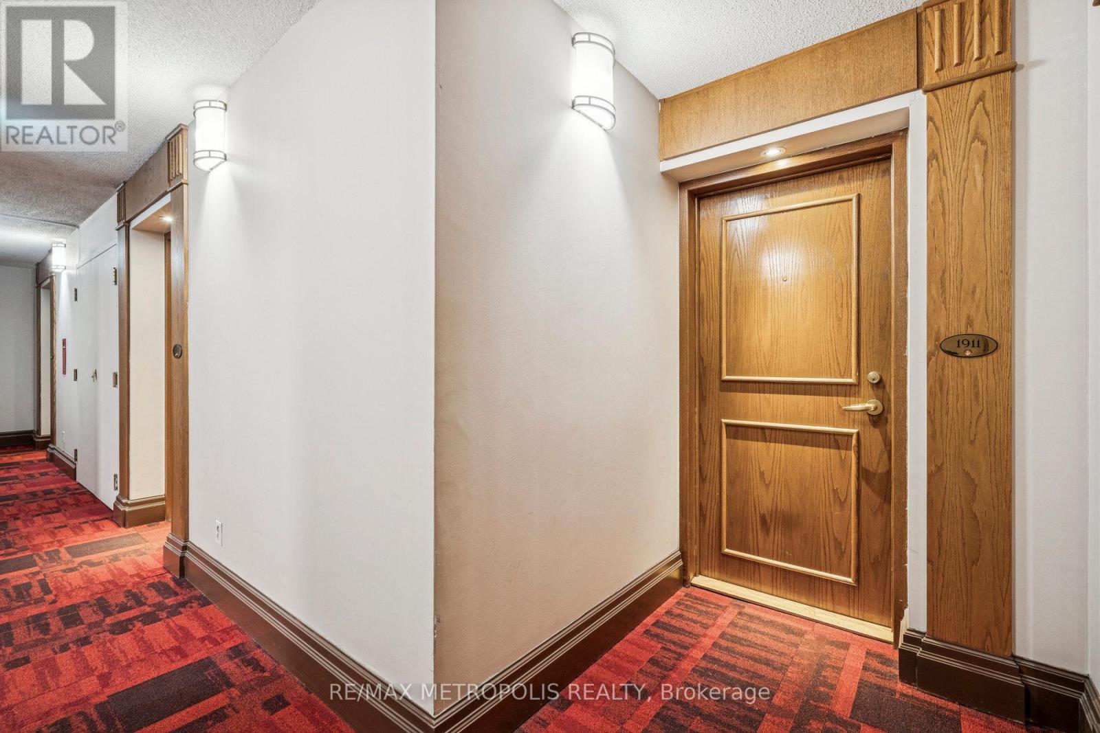 1911 - 8 Lee Centre Drive, Toronto, Ontario  M1H 3H8 - Photo 5 - E12824930