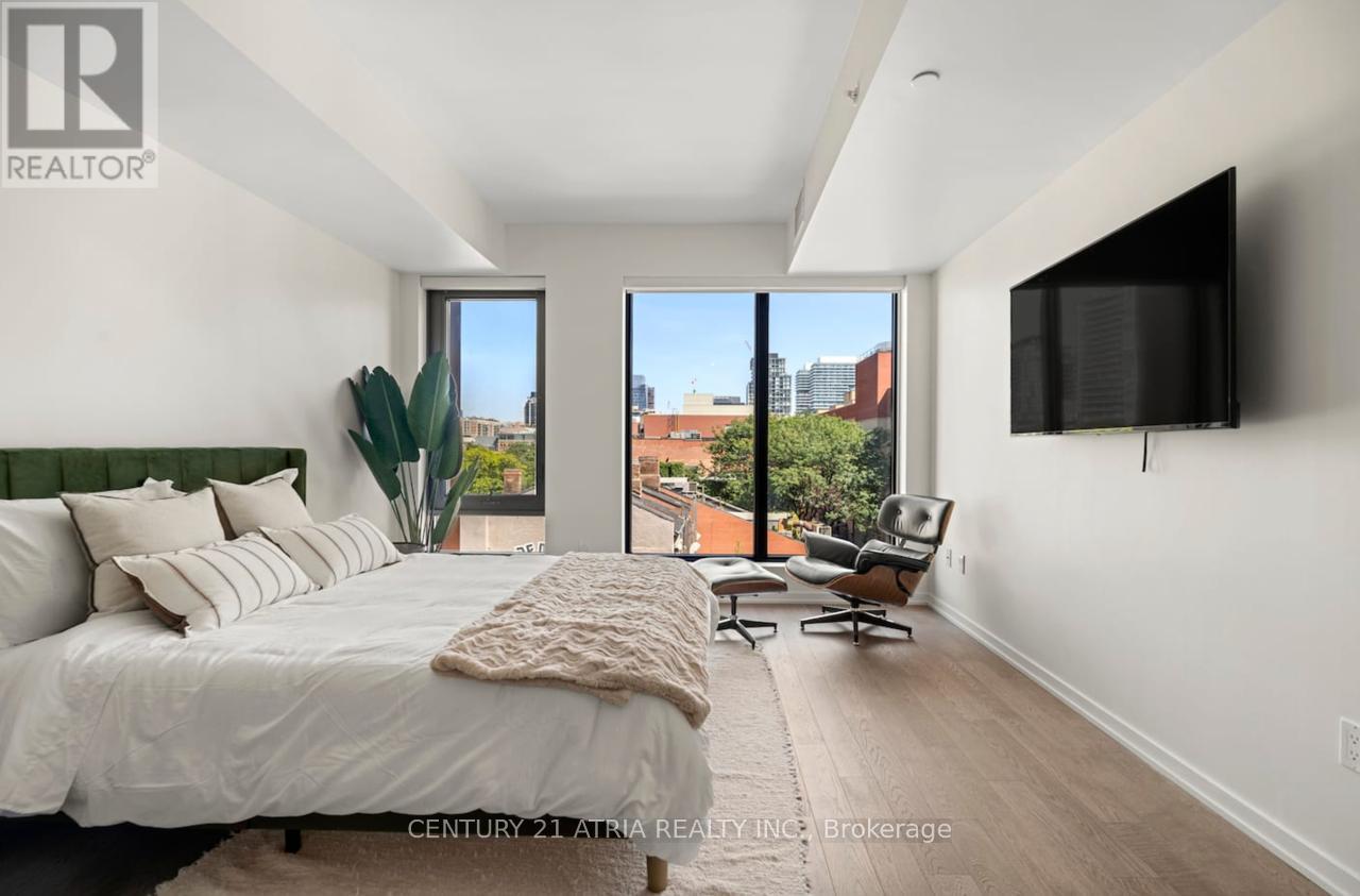 504 - 60 Colborne Street, Toronto (Church-Yonge Corridor), Ontario  M5E 1E3 - Photo 2 - C12824300