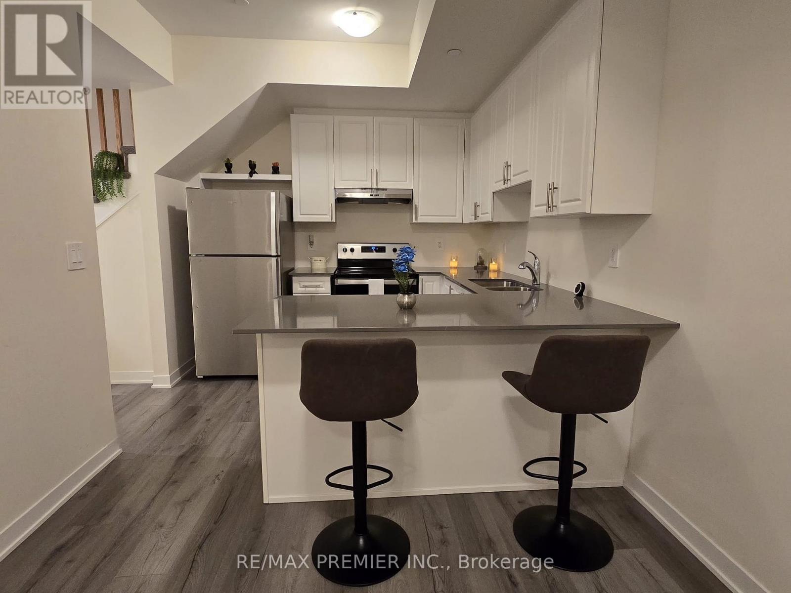 325 - 1695 Dersan Street, Pickering (Duffin Heights), Ontario  L1V 2P8 - Photo 9 - E12824844