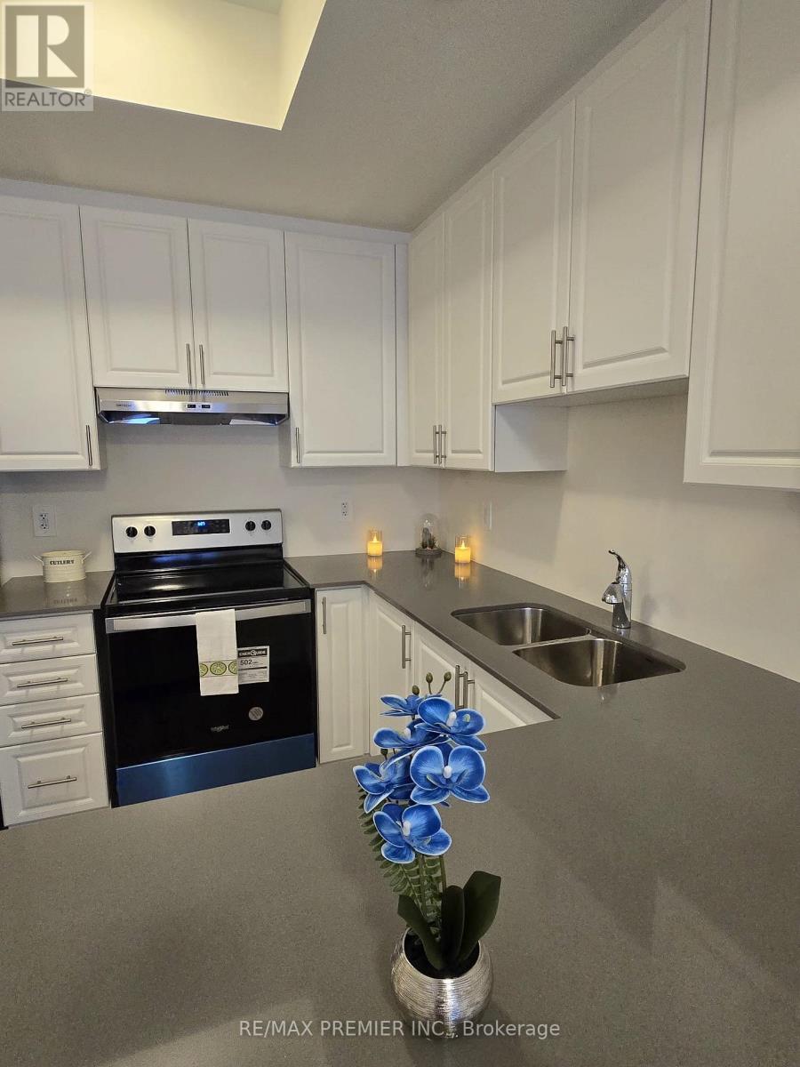 325 - 1695 Dersan Street, Pickering (Duffin Heights), Ontario  L1V 2P8 - Photo 7 - E12824844