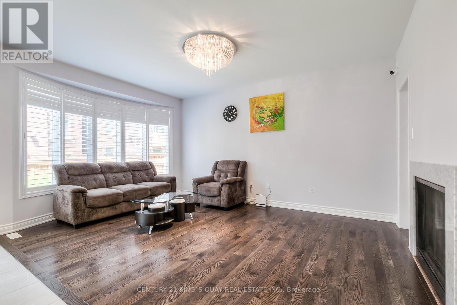 18 Manila Avenue, Markham, Ontario  L6C 0W1 - Photo 12 - N12824916