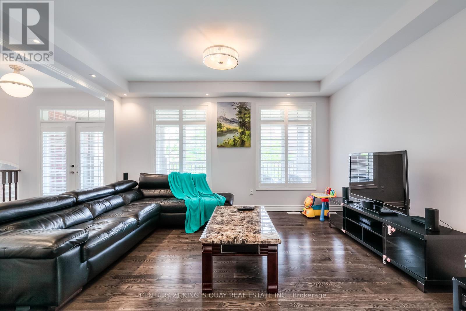 18 Manila Avenue, Markham, Ontario  L6C 0W1 - Photo 7 - N12824916