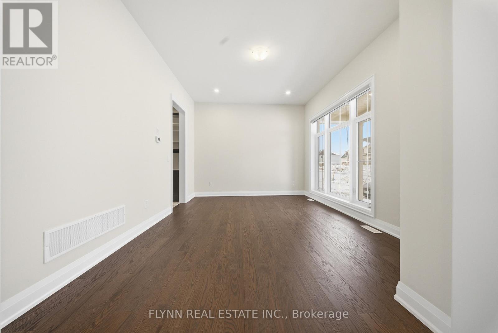 13 Aldwinckle Avenue, Oro-Medonte, Ontario  L0L 2L0 - Photo 10 - S12824892