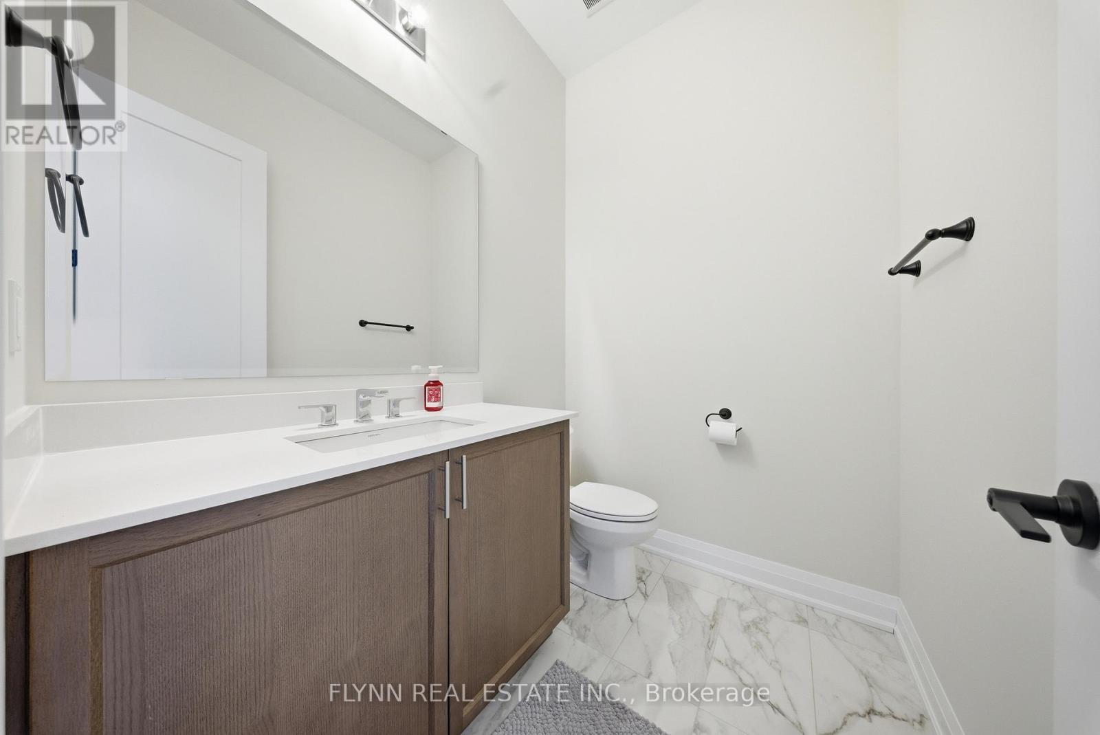 13 Aldwinckle Avenue, Oro-Medonte, Ontario  L0L 2L0 - Photo 12 - S12824892