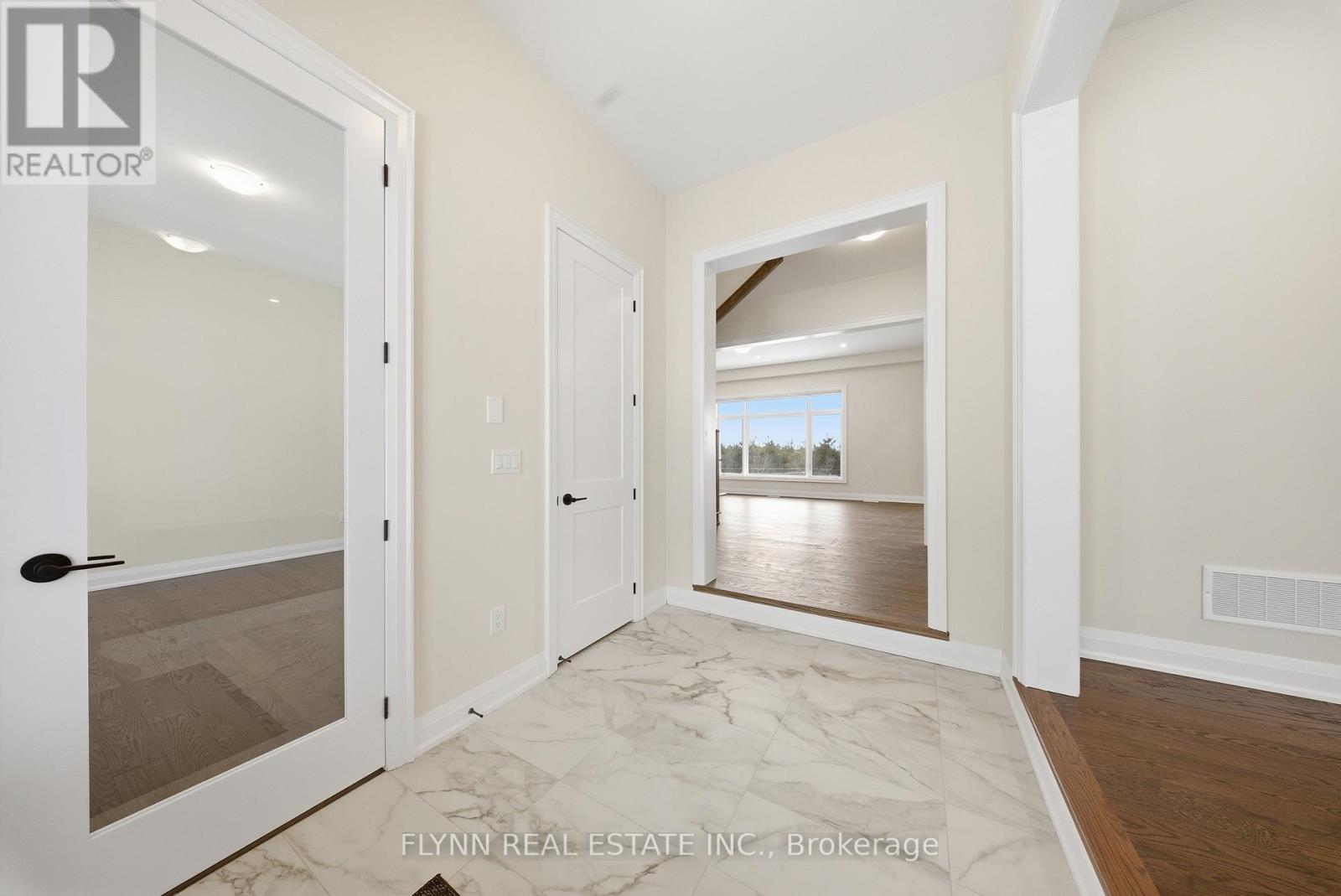 13 Aldwinckle Avenue, Oro-Medonte, Ontario  L0L 2L0 - Photo 8 - S12824892