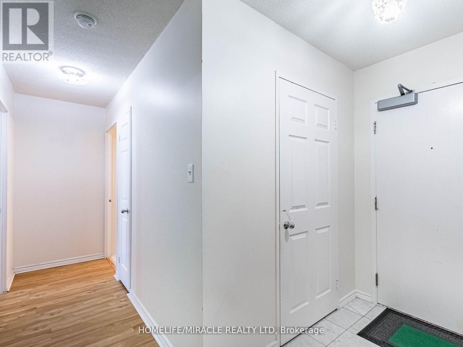 1809 - 30 Malta Avenue, Brampton, Ontario  L6Y 4S5 - Photo 5 - W12824904