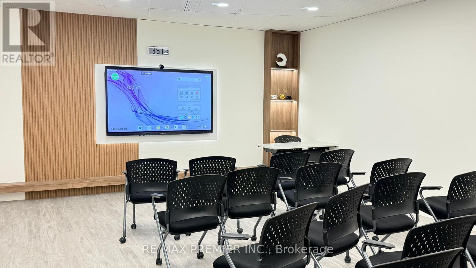 302-04 - 3390 South Service Road, Burlington, Ontario  L7N 3J5 - Photo 11 - W12824912