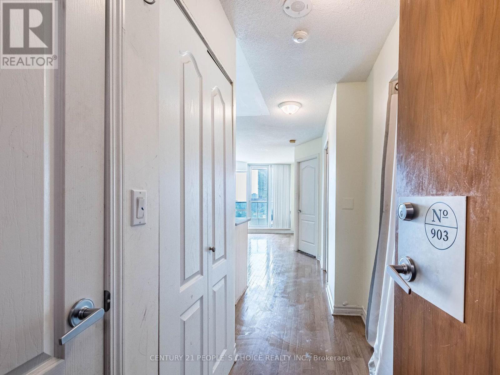 903 - 1 Elm Drive, Mississauga, Ontario  L5B 4M1 - Photo 12 - W12824942