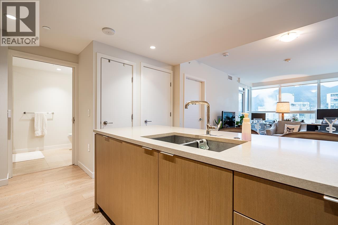 701 112 E 13th Street, North Vancouver, British Columbia  V7L 0E4 - Photo 8 - R3093029