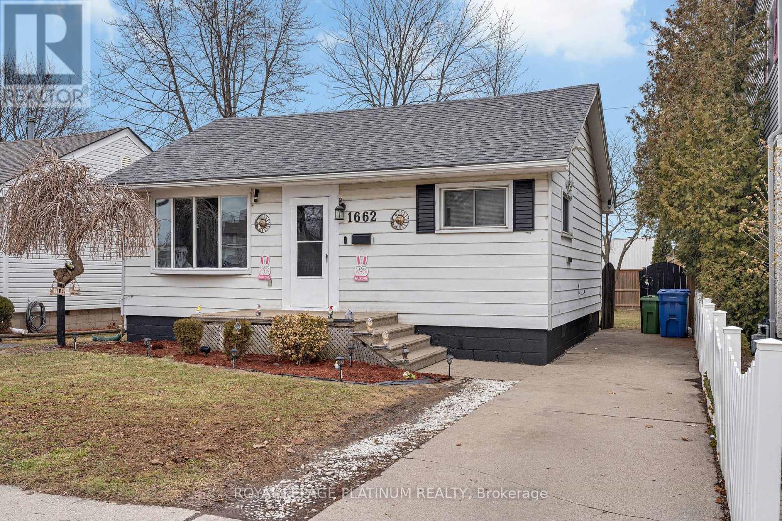 1662 TOURANGEAU ROAD, Windsor, Ontario