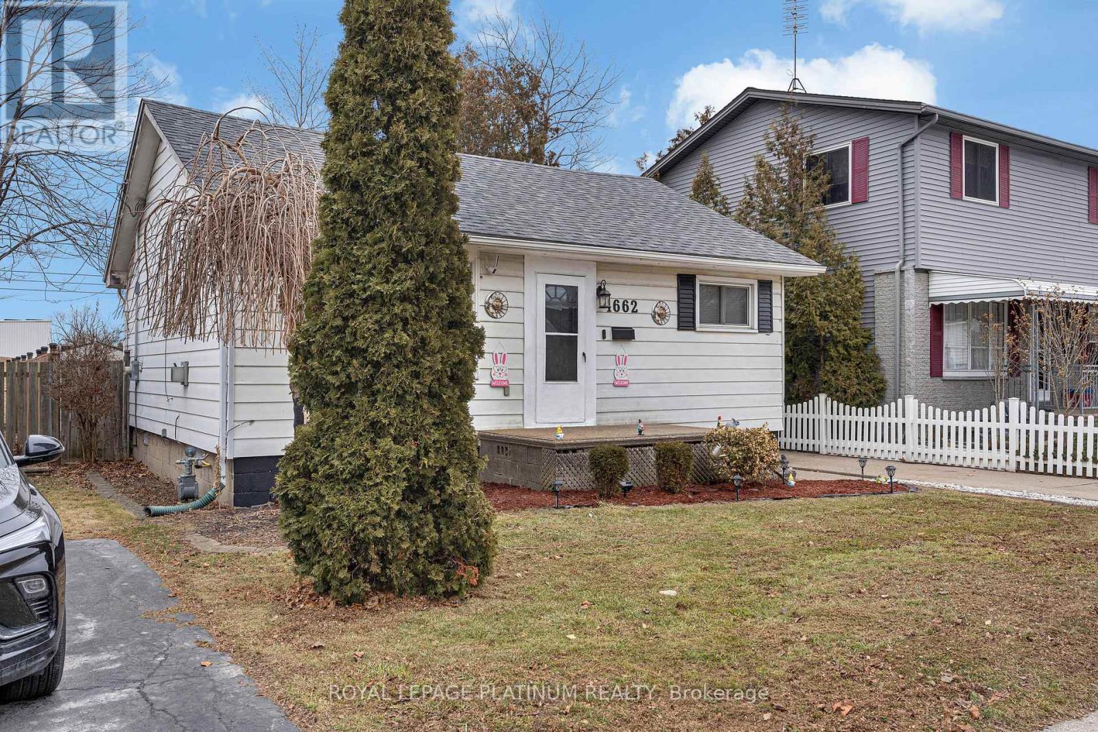 1662 Tourangeau Road, Windsor, Ontario  N8Y 4J6 - Photo 3 - X12824906