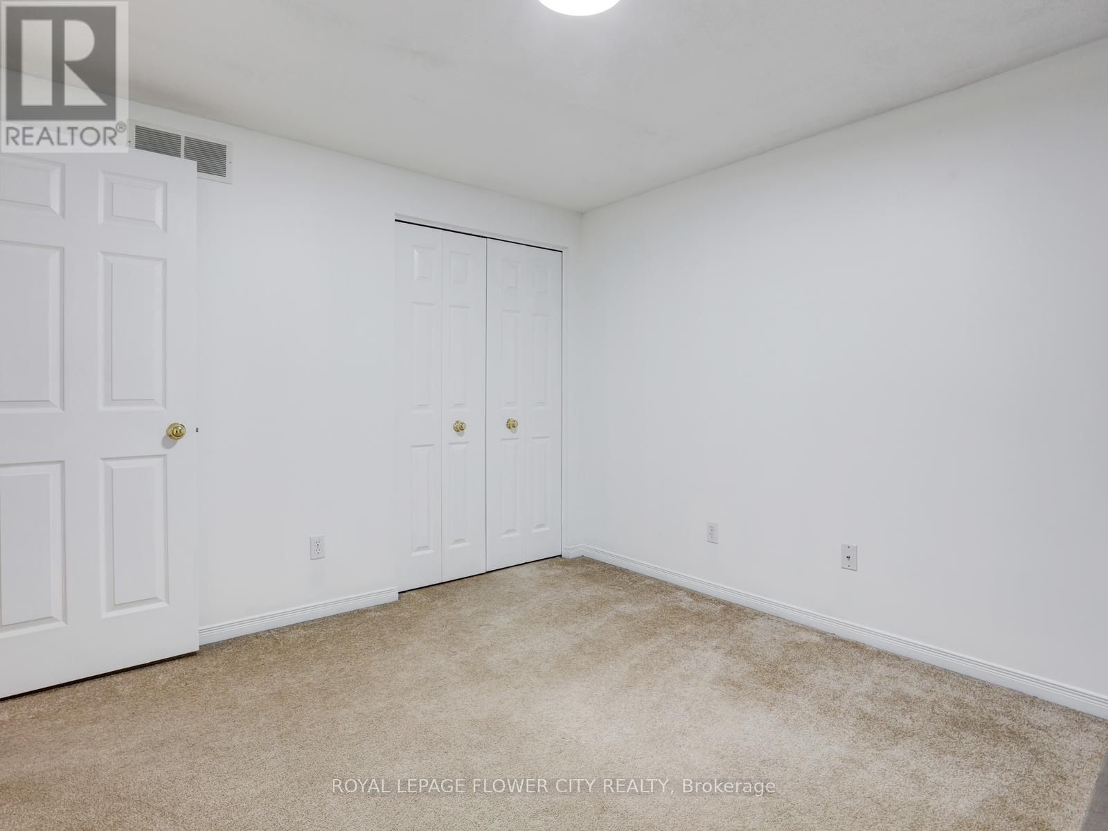 132 Donnenwerth Drive, Kitchener, Ontario  N2E 4C8 - Photo 28 - X12824908