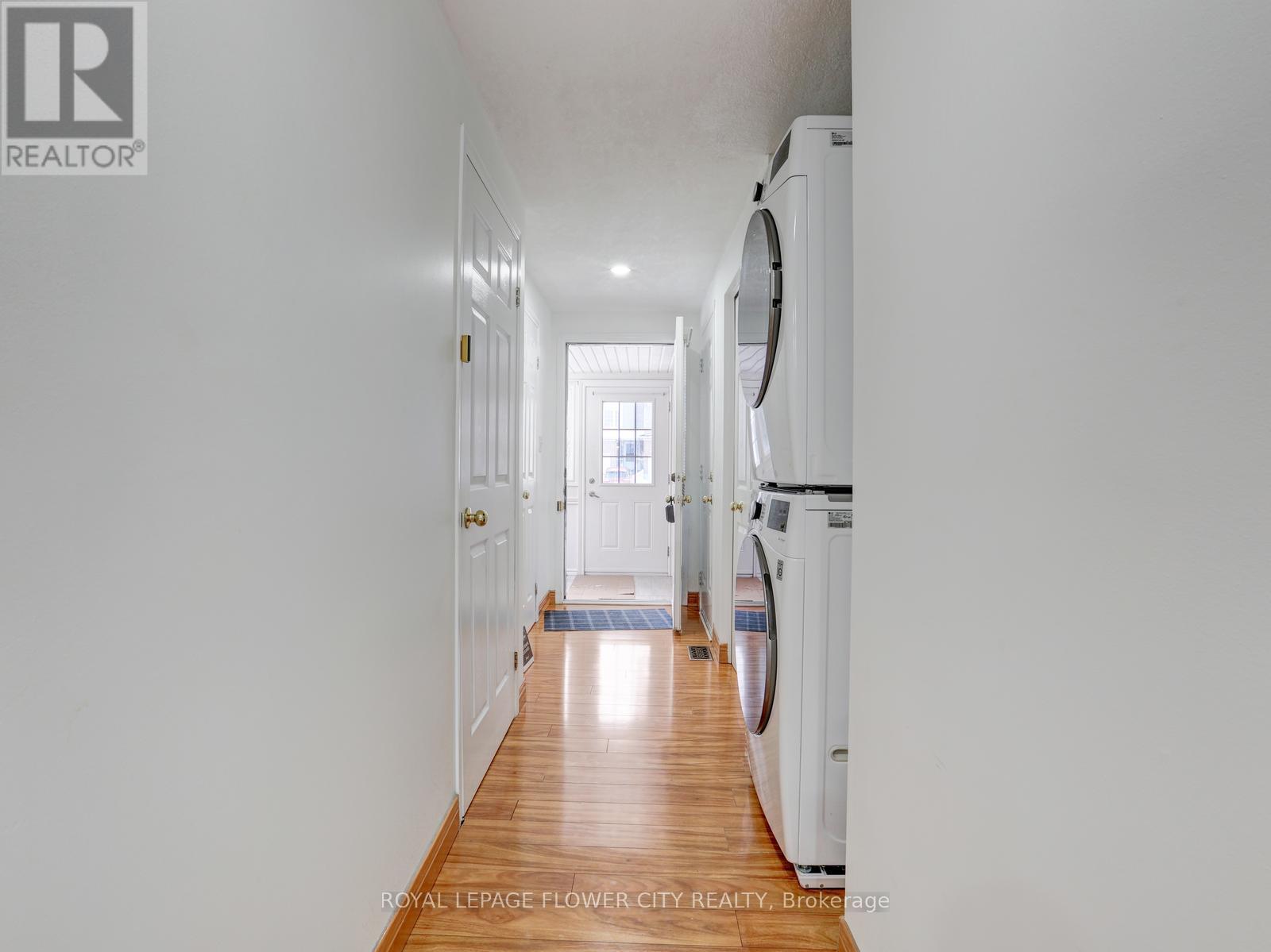 132 Donnenwerth Drive, Kitchener, Ontario  N2E 4C8 - Photo 9 - X12824908