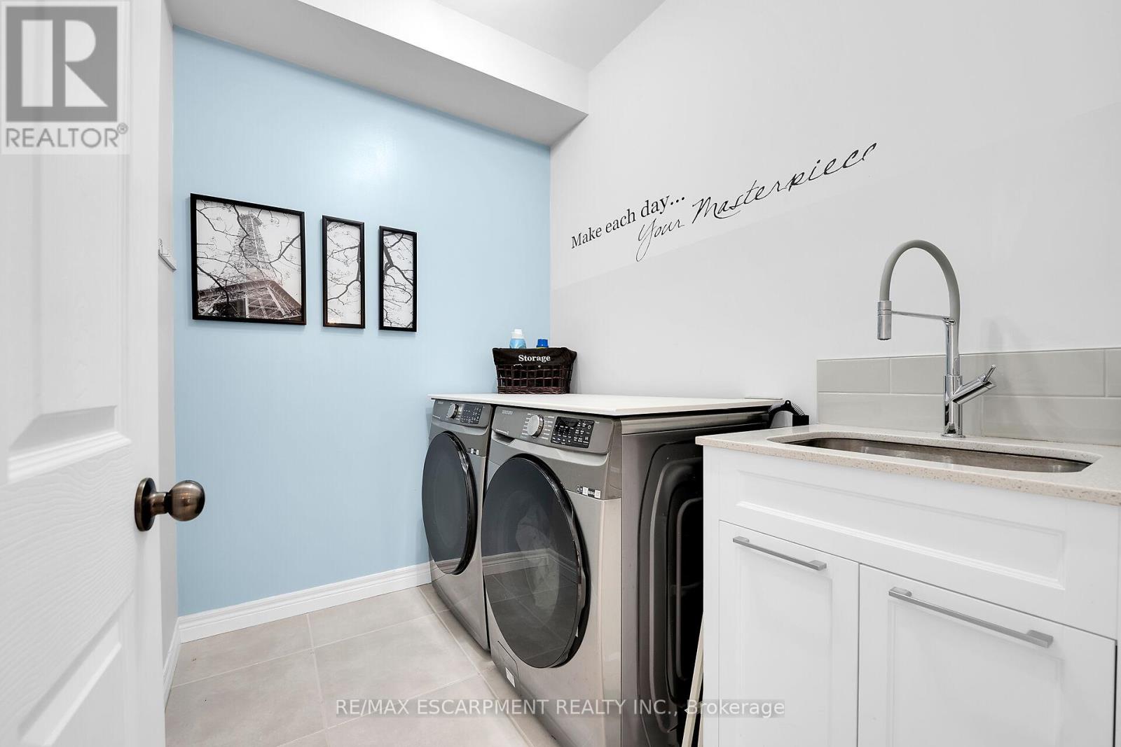 8 Chartwell Circle, Hamilton, Ontario  L9A 0B6 - Photo 16 - X12824914