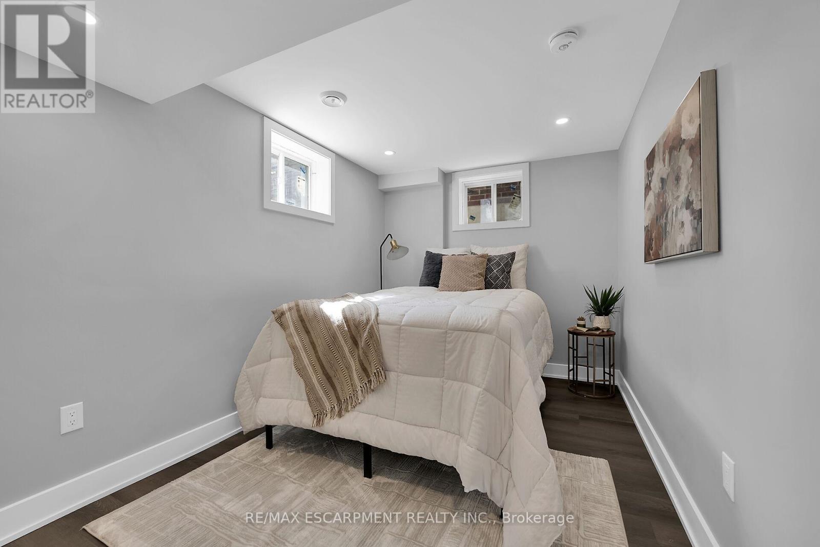 8 Chartwell Circle, Hamilton, Ontario  L9A 0B6 - Photo 40 - X12824914