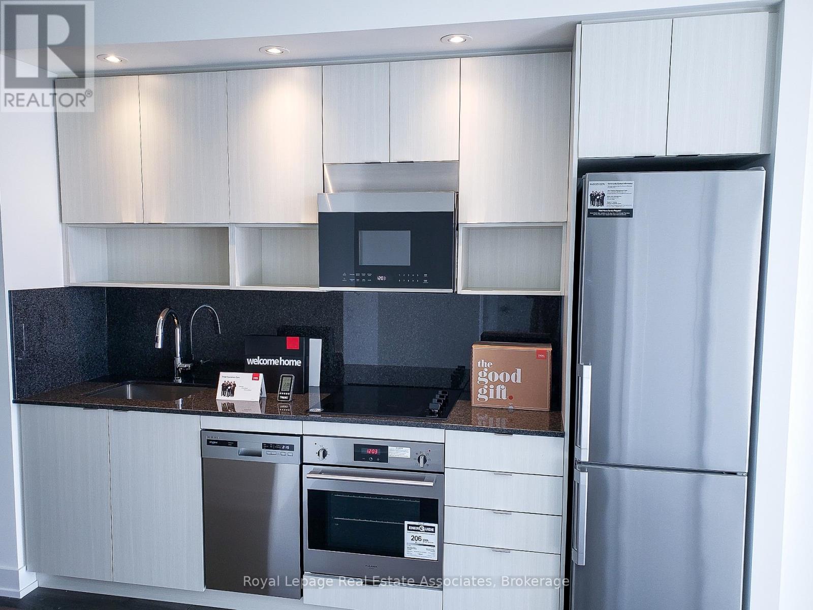 Ph15 - 9 Mabelle Avenue, Toronto, Ontario  M9A 0E1 - Photo 4 - W12824584