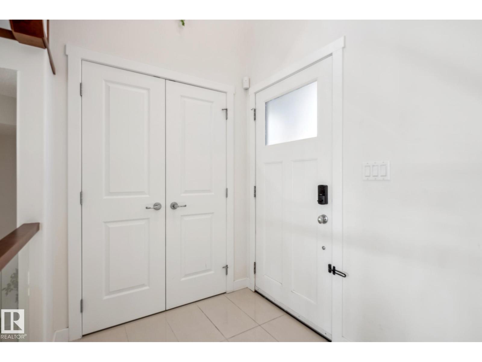 3811 Kidd Bay Ba Sw, Edmonton, Alberta  T6W 2R3 - Photo 4 - E4475031