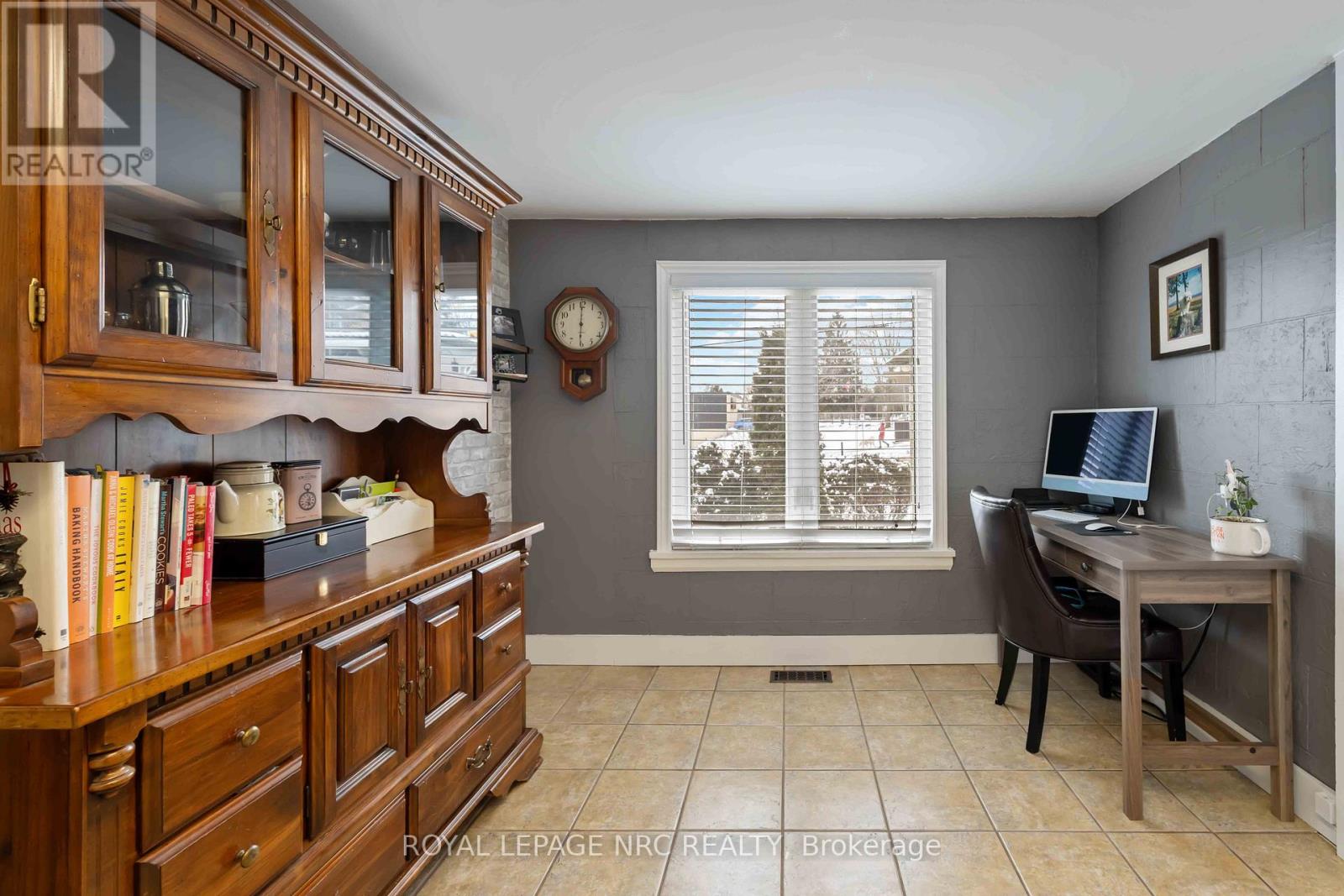 1359 Pelham Street S, Pelham, Ontario  L0S 1E0 - Photo 9 - X12824946