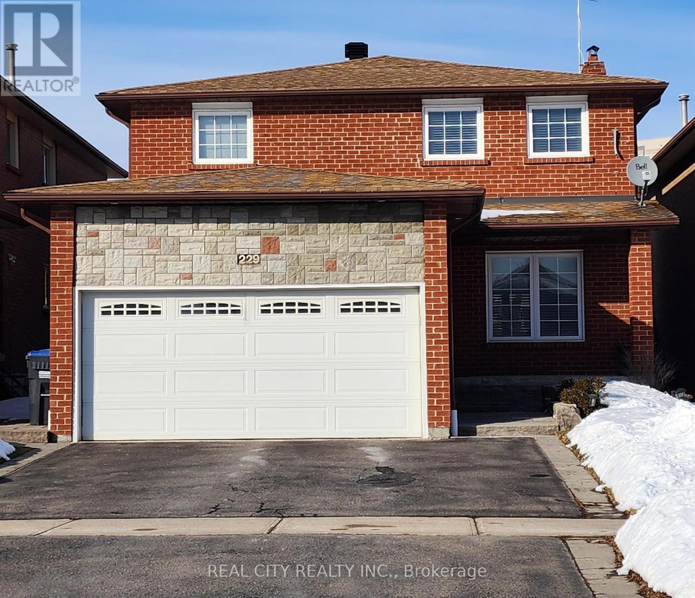 229 Kingsbridge Garden Circle, Mississauga, Ontario  L5R 1L4 - Photo 1 - W12741002
