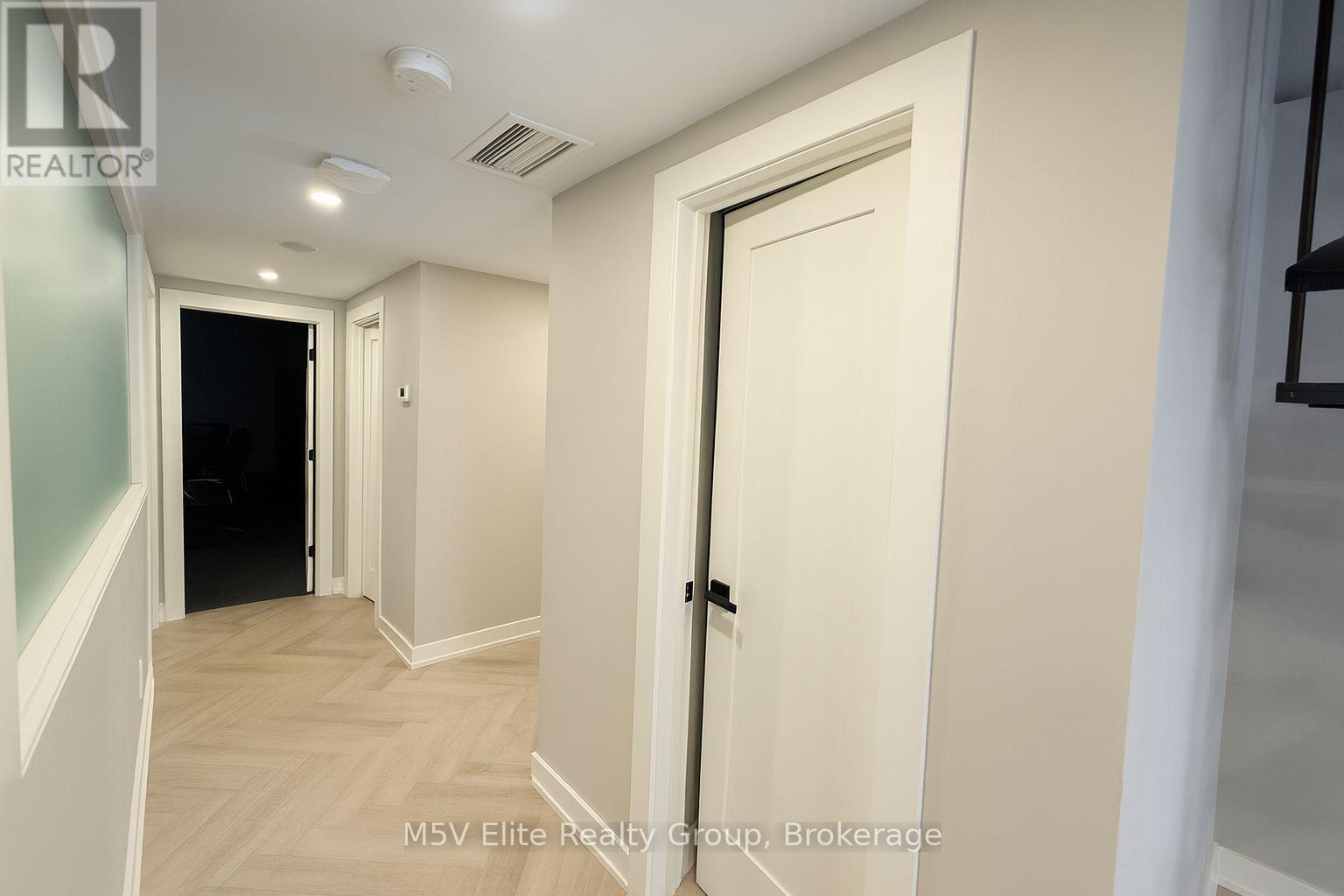 16 - 250 Regina Road, Vaughan, Ontario  L4L 8N2 - Photo 3 - N12824962