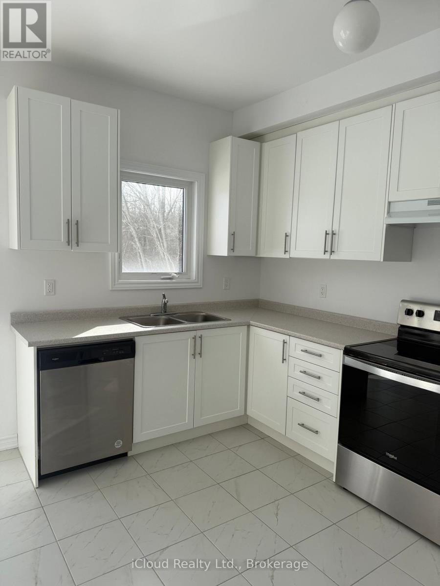 386 Centre Street, Essa, Ontario  L0M 1B5 - Photo 8 - N12824986