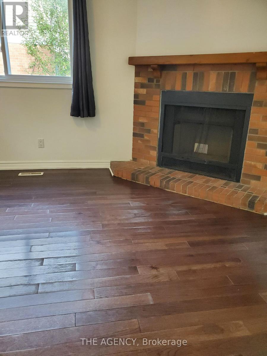 143 Carl Tennen Street, Vaughan, Ontario  L4J 7B2 - Photo 4 - N12825012